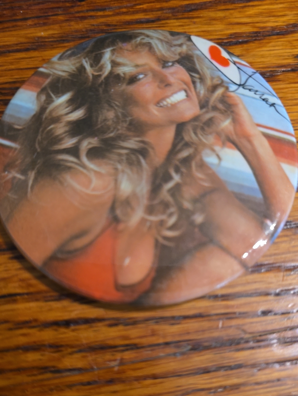 Beautiful FARRAH vintage Pin